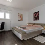 Vila Selagodi *